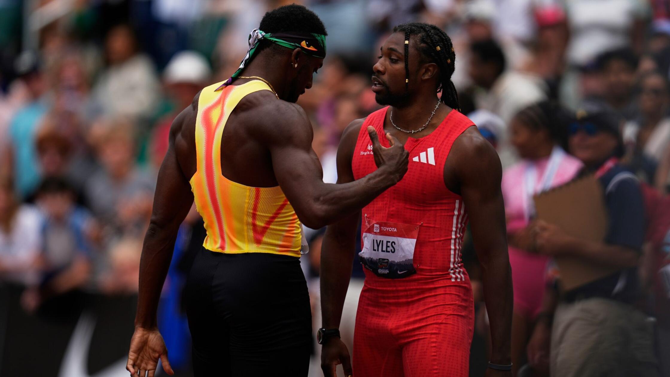 Clinch auf der Bahn: Sprintstars geraten im Ziel aneinander