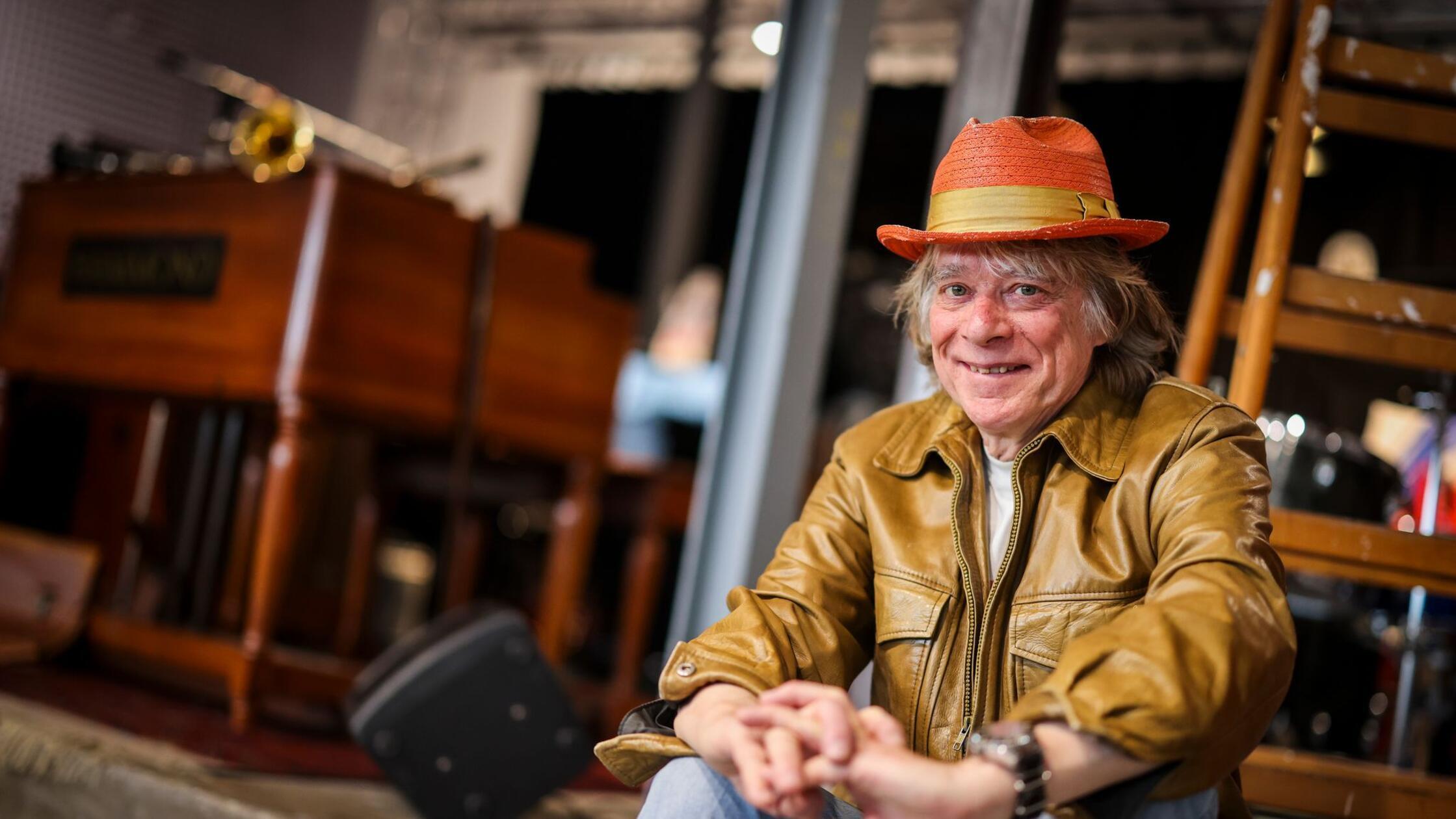 Helge Schneider: genervt von „KI-Kram“ und Kneipensterben