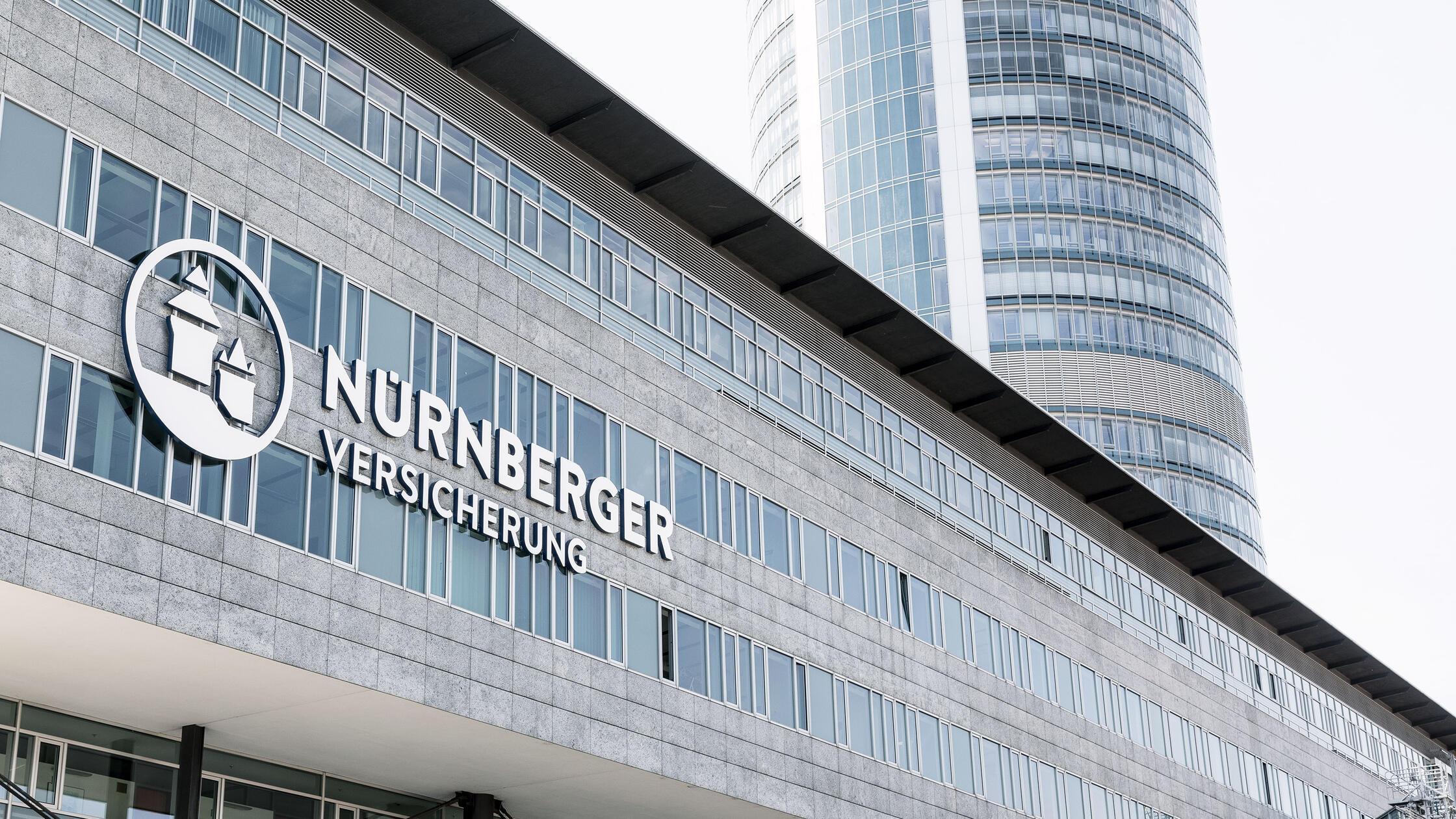 fassade-unternehmenszentrale (1)