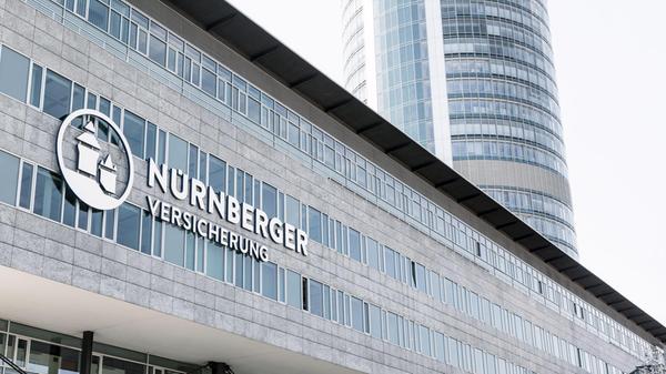 fassade-unternehmenszentrale (1)