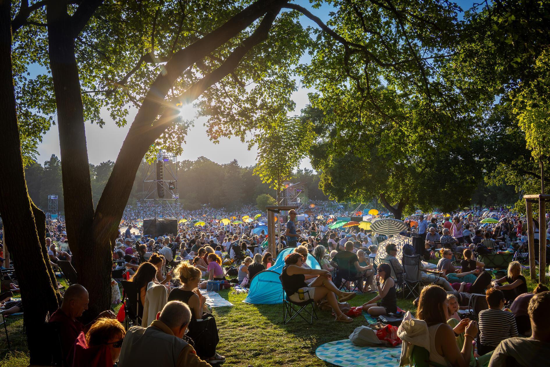Am 27. Juli 2025 fand das erste Klassik Open Air mit der Staatsphilharmonie Nürnberg statt.