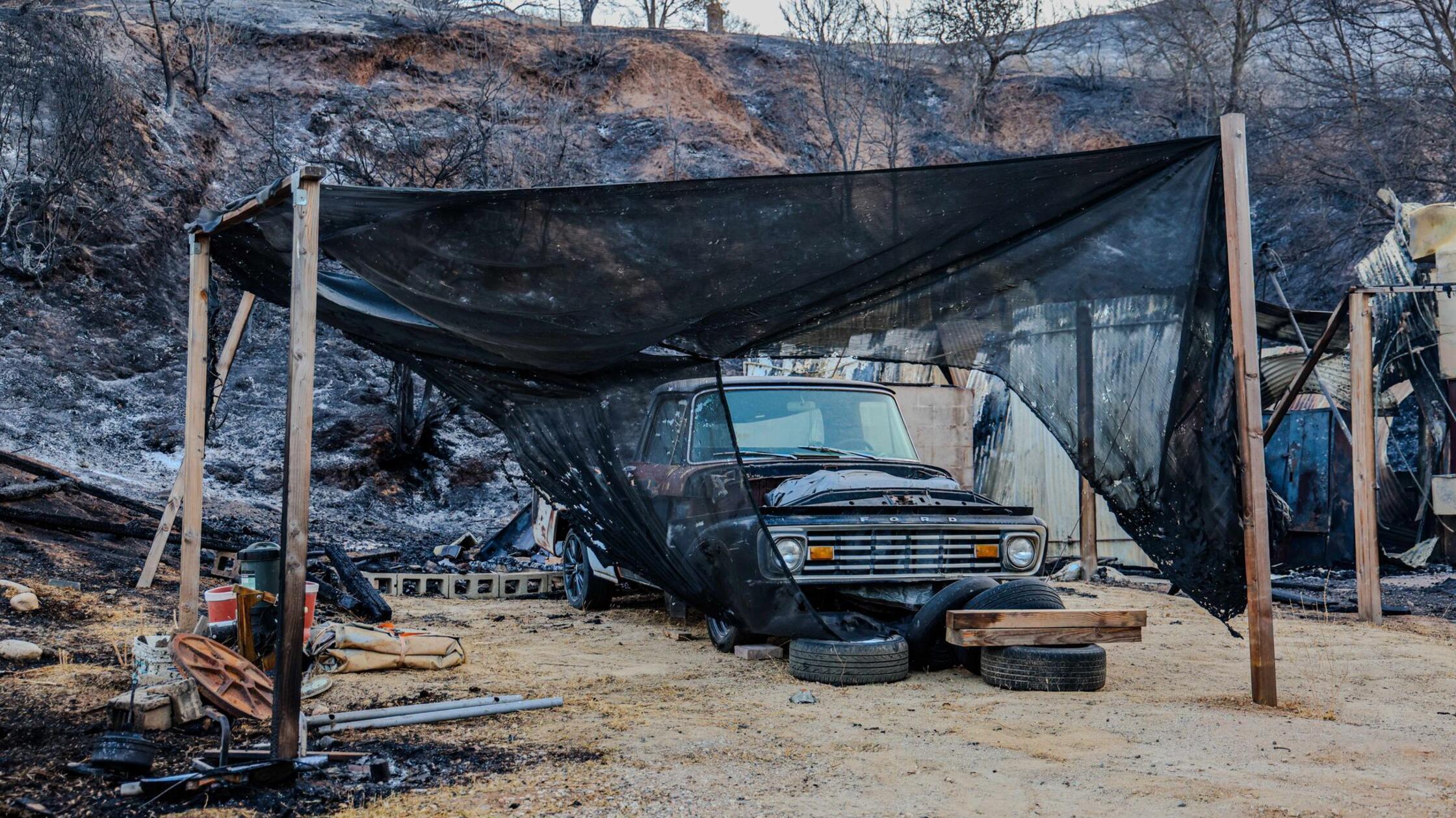 Feuer bei Los Angeles weiter eingedämmt - Rückkehr erlaubt