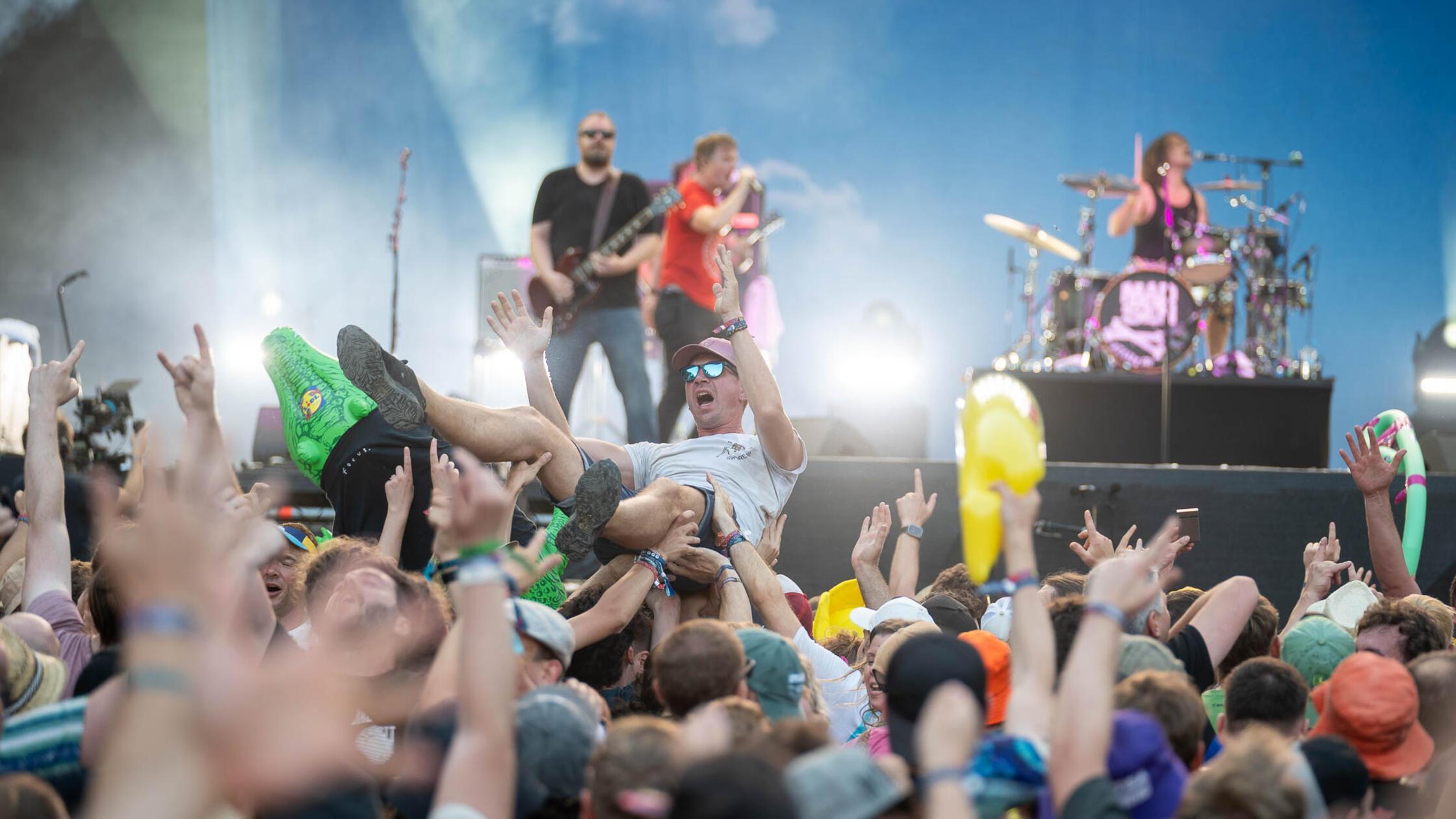 Was für ein Spektakel: Die Stimmung am Taubertal Festival 2025 in Rothenburg ob der Tauber war gigantisch am Samstag.