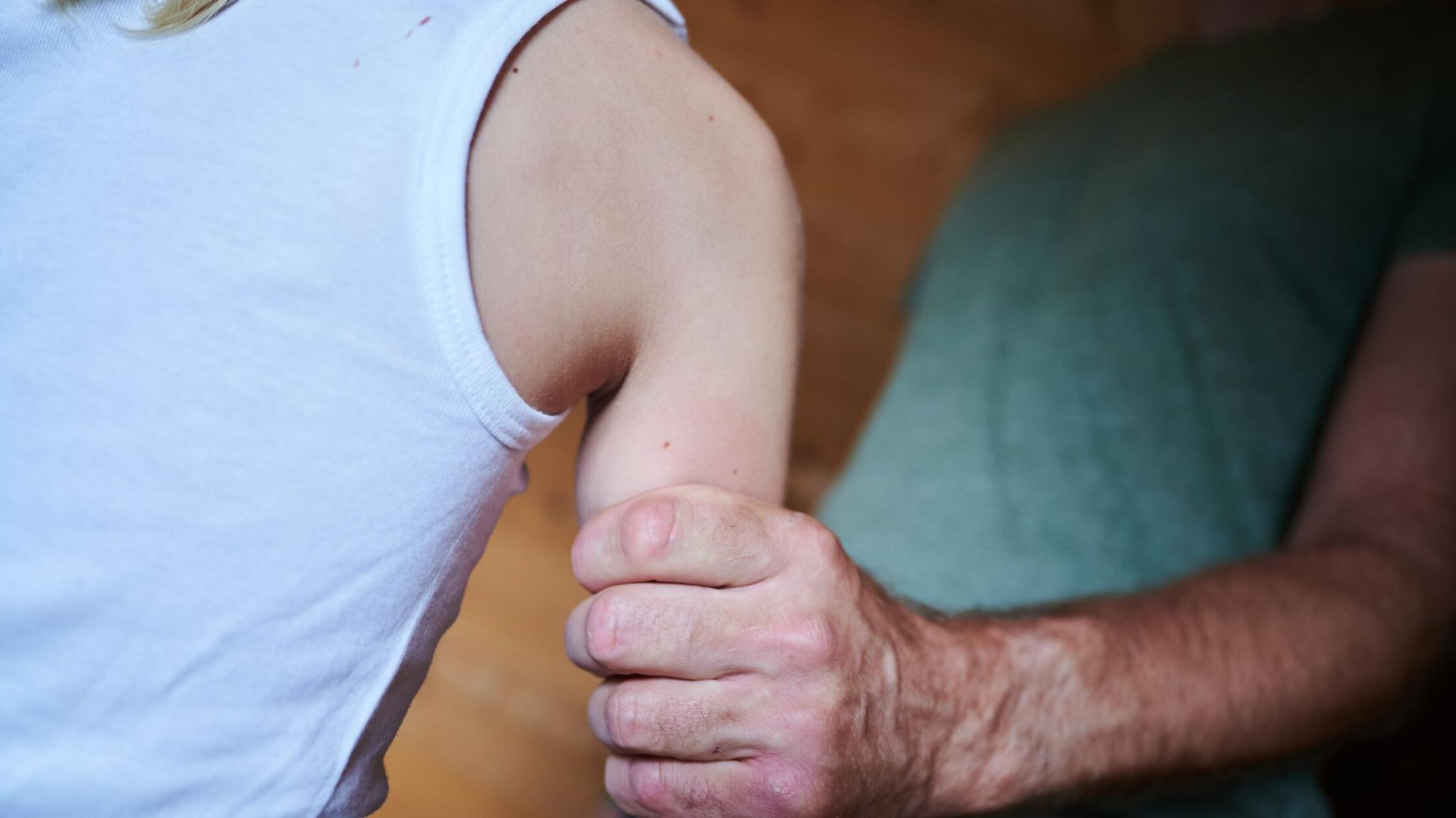 Jahrelange Haft wegen schweren Missbrauchs von zwei Mädchen