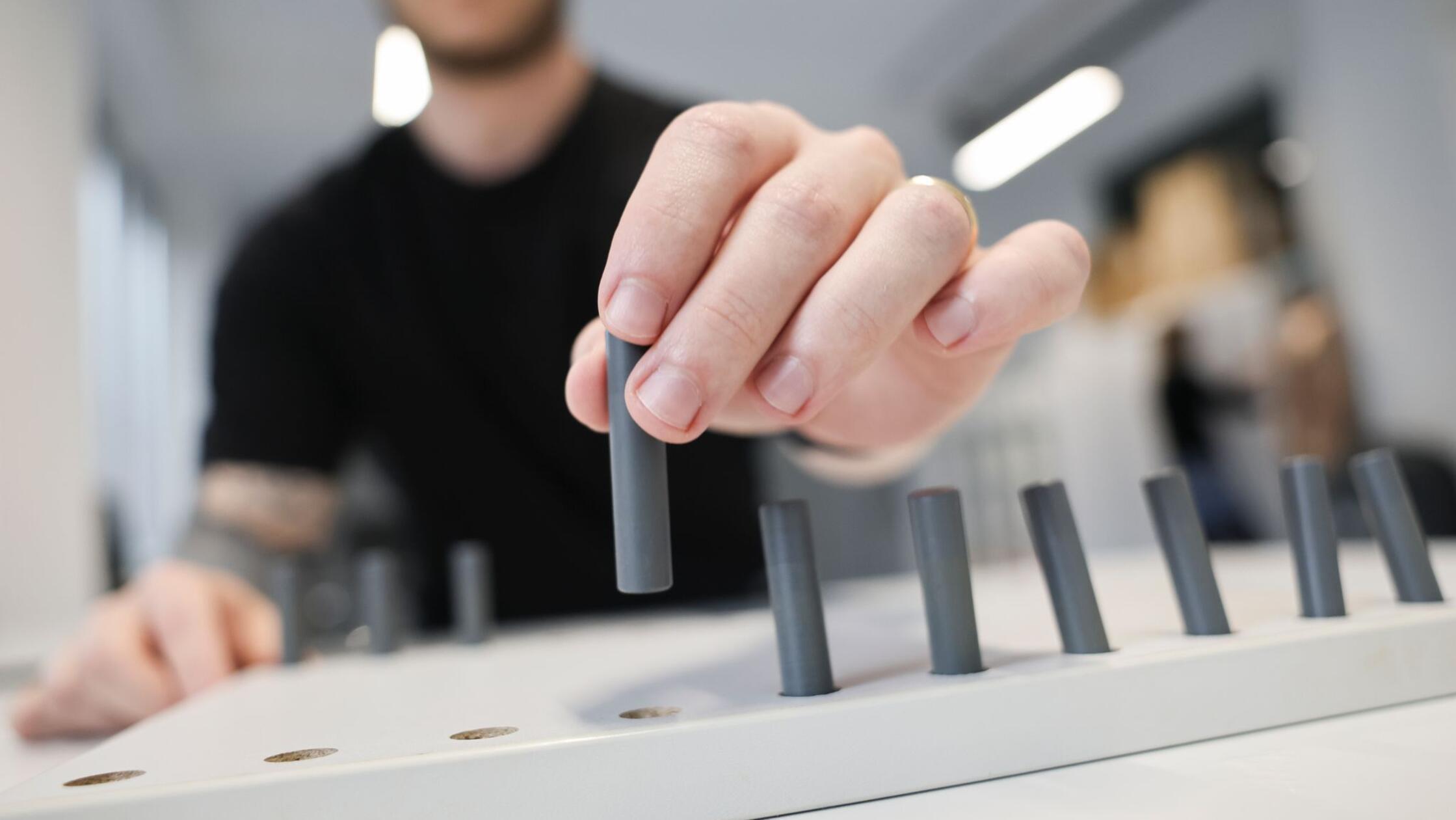 Sie machen es mit links - Mythen und Fakten über Linkshänder