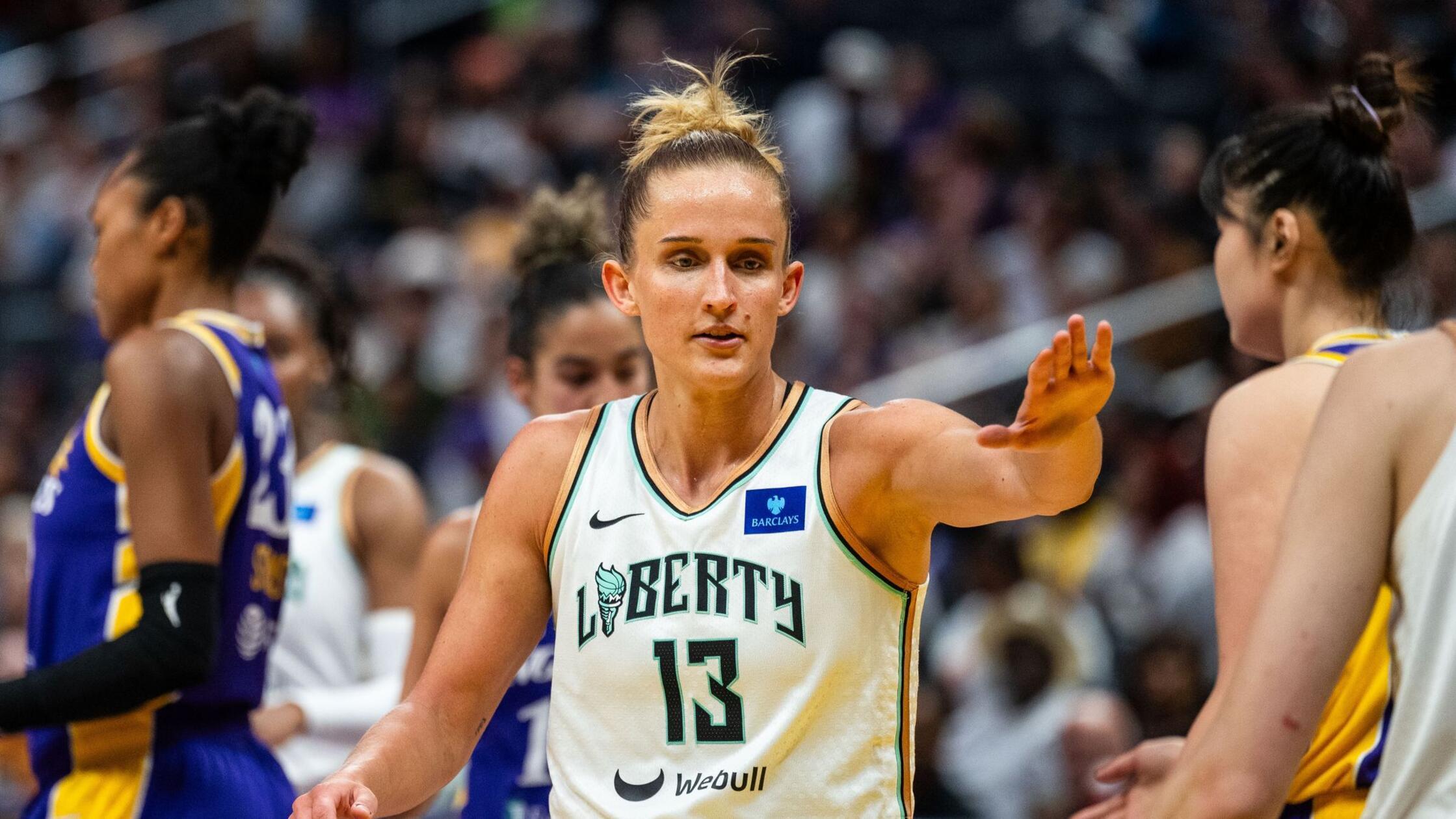 Fiebich über Dildos in WNBA: „Einfach ein bisschen dumm“