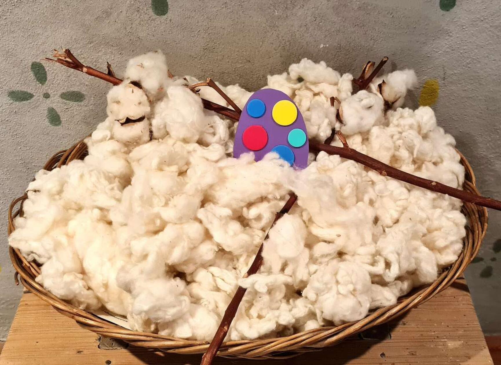 Das Stadtmuseum Erlangen hat rund um Ostern ein extra Familienprogramm im Angebot. Im ganzen Haus hat der Osterhase bunte Eier versteckt, die Kinder mit ihren Familien suchen dürfen. Wer dabei erfolgreich war und ein Lösungswort geknackt hat, erhält an der Museumskasse eine Überraschung. Die Jagd beginnt jeweils um 11 Uhr. Kinder und Jugendliche erhalten freien Eintritt.
