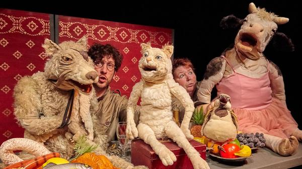 Das Stück „Sag mal, geht’s noch? Die Berliner Stadtmusikanten II“ des Theater Zitadelle ist eine exzellente Komödie mit Charme und Musik für Jugendliche und Erwachsene. Am Freitag wird es im Festsaal der Residenz in Neumarkt aufgeführt. Beginn: 20 Uhr. Am Samstag um 15 Uhr spielt das Ensemble das Stück "Lotta zieht um" (ab 4 Jahren) an gleicher Stelle.