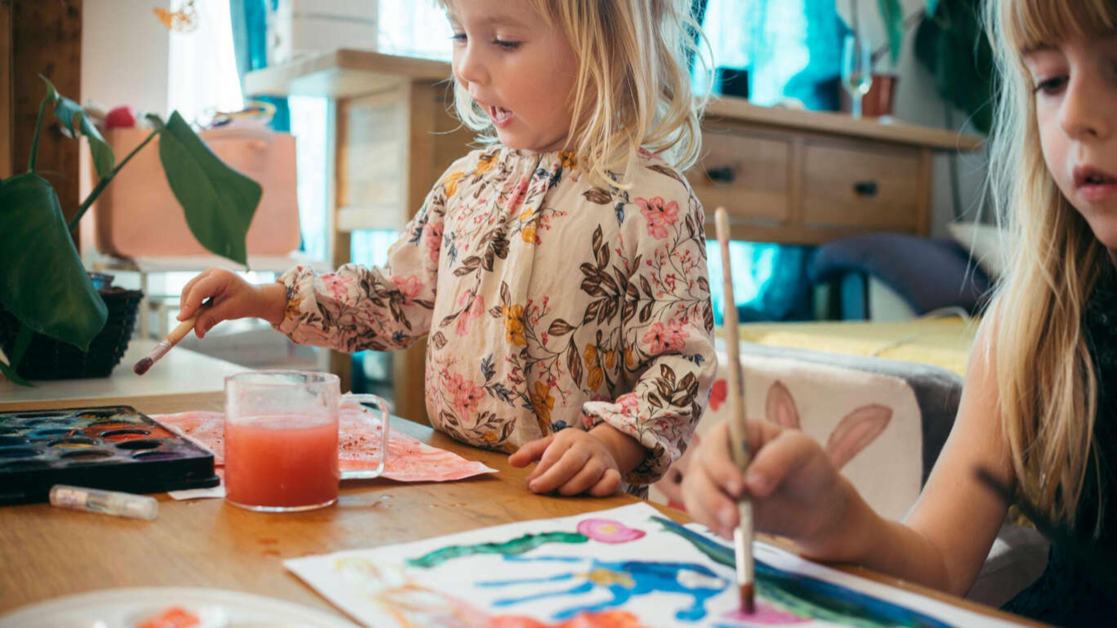 Lust auf großformatiges Malen? Genau das geht am Samstag im Germanischen Nationalmuseum in Nürnberg. Um 13 und 14.30 Uhr dürfen sich Kinder ab 4 Jahren in verschiedenen Techniken und auf großer Fläche ausprobieren.
