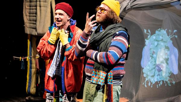 Das Stück "Die Werkstatt der Schmetterlinge" erzählt eine Geschichte, die Mut macht, an sich zu glauben und an seinen Träumen festzuhalten. Zu sehen ist die Adaption von Gioconda Bellis Kinderbuch Samstag (16 Uhr) und Sonntag (15 Uhr) im Nürnberger Theater Mummpitz. Ab 6 Jahren.