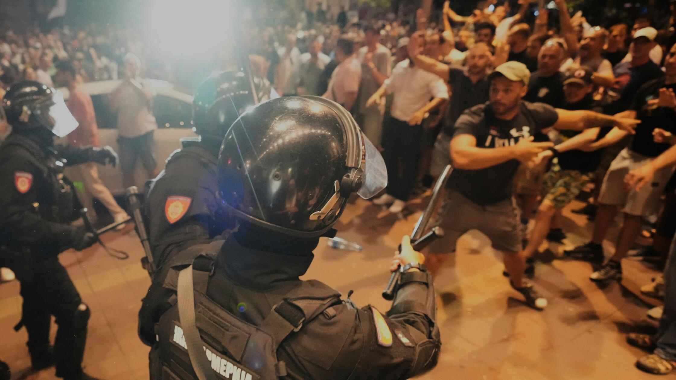 Gewalt bei Protesten gegen Regierung in Serbien