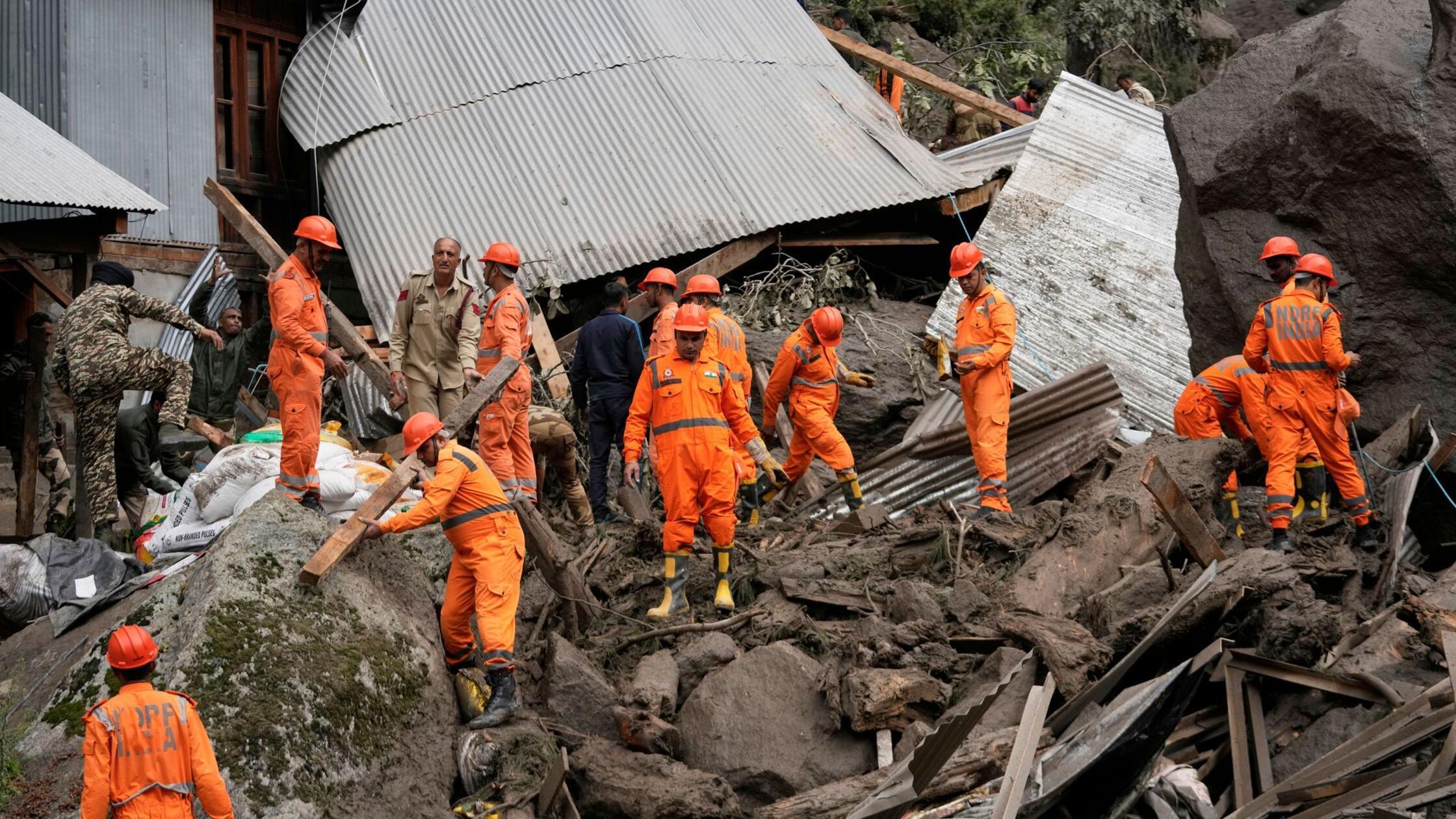 50 Leichen nach Sturzflut in Kaschmir geborgen