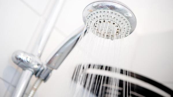 Wasser aus der Dusche4298.jpg