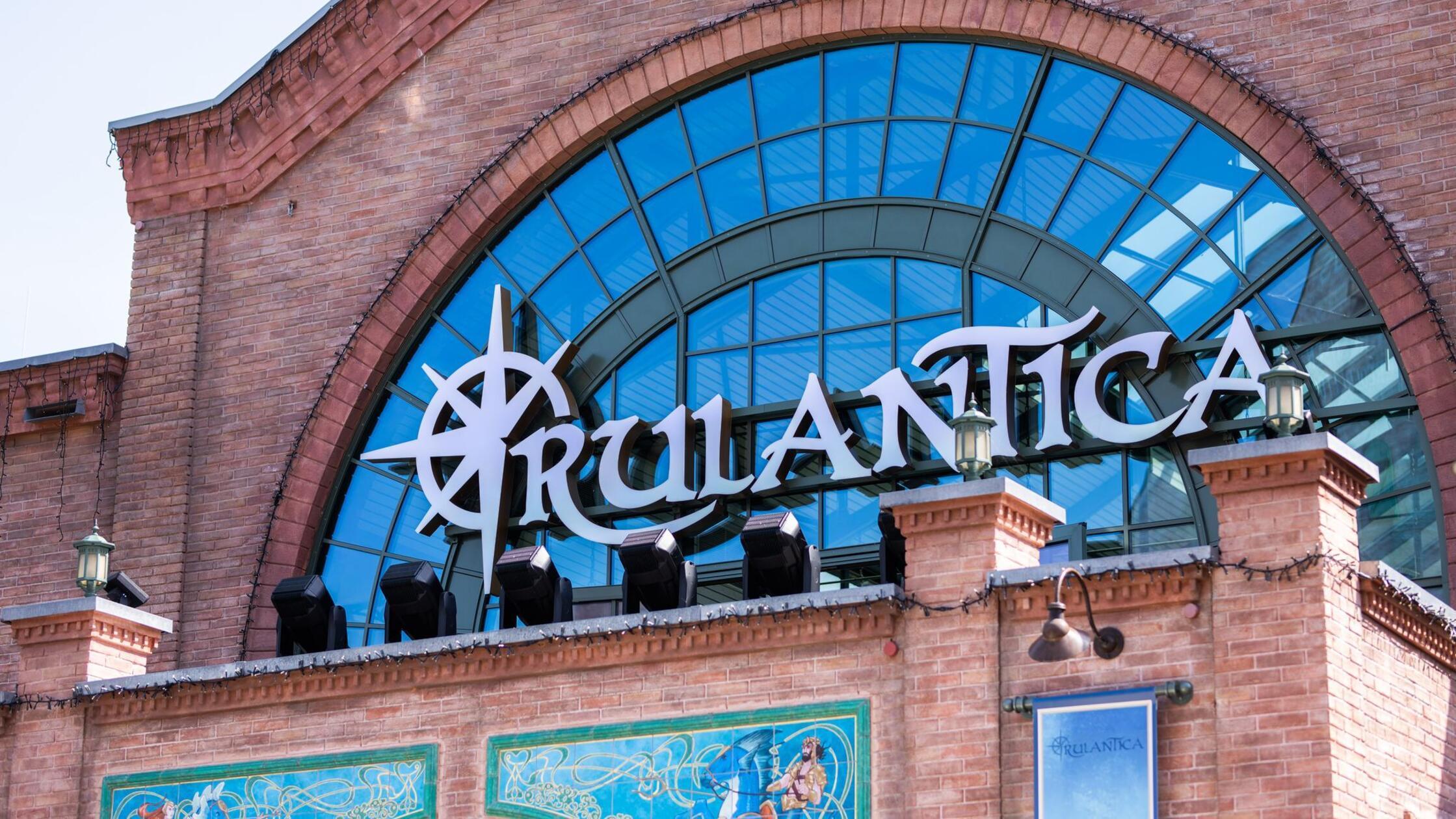 Kind aus deutschem Wasserpark entführt und missbraucht - Identifizierung von Mann zog sich hin