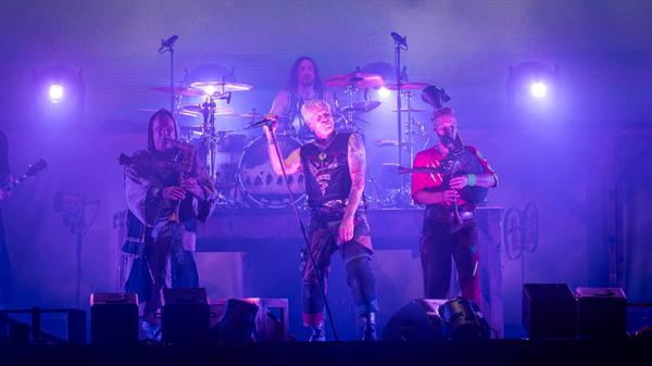 Einer der Headliner, In Extremo, lieferte mit reichlich Mittelalter-Rock ab.