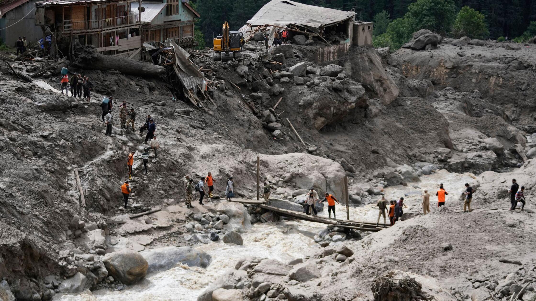 Mehr als 365 Tote nach Sturzfluten in Himalaya-Region
