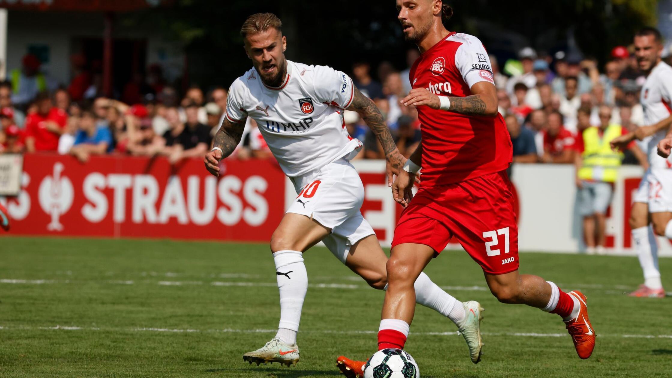 Rot für Bahlingens Coach: Heidenheim gewinnt wildes Spiel