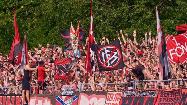 Das Spiel fand vor 5000 Zuschauern im ausverkauften Vöhlinstadion in Illertissen statt.