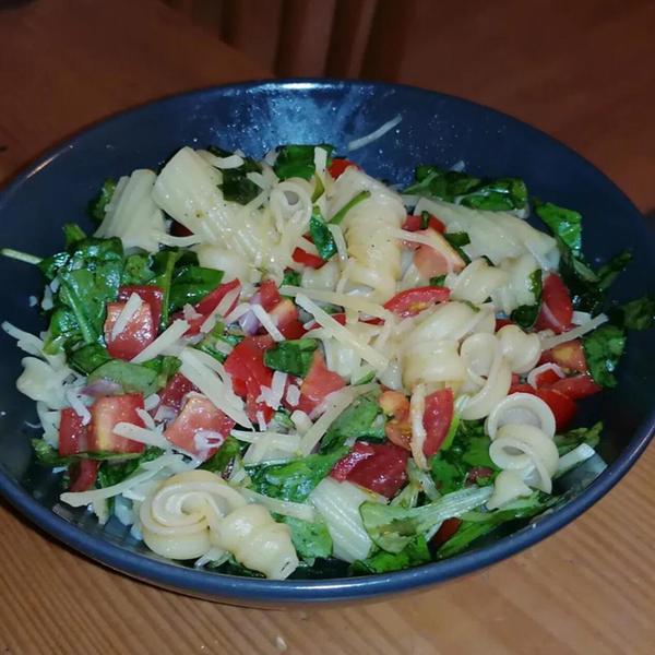 Zu diesen Rezepten passt der vegane Parmesan besonders gut: