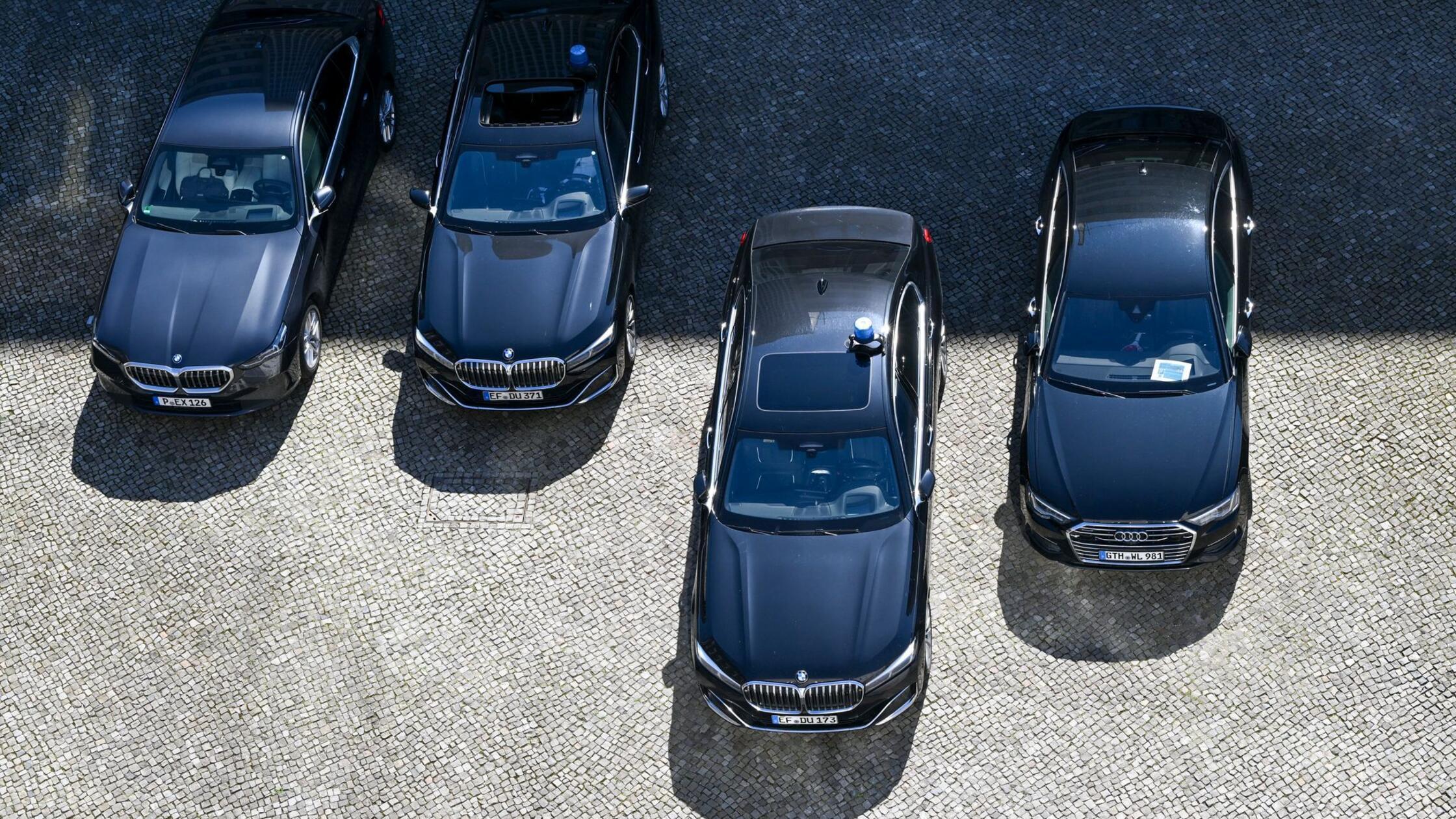 Verband: Viele Politiker setzen auf klimaschädliche Autos