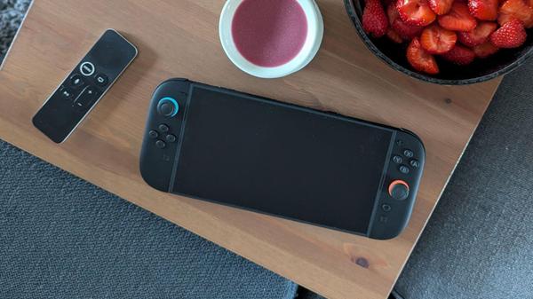 Nintendo Switch 2 Fernbedingung Couchtisch