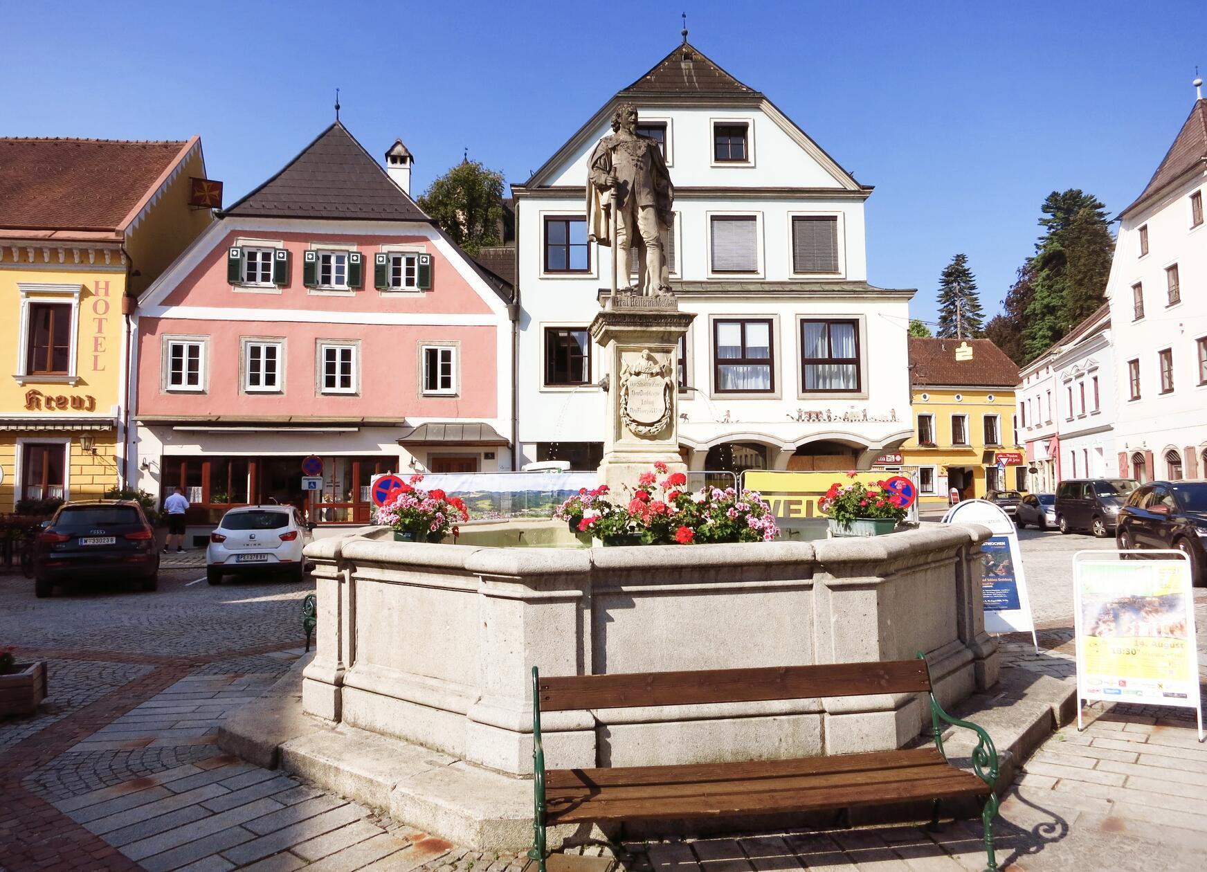 Der Marktplatz von Grein.