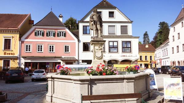 Der Marktplatz von Grein.