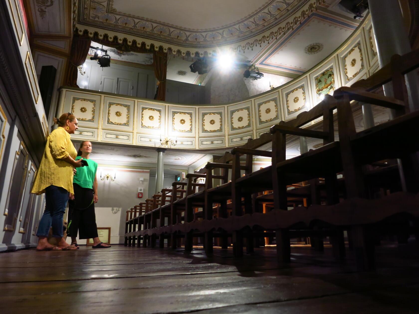 Das wunderschöne, kleine Stadttheater von 1791, frisch renoviert.