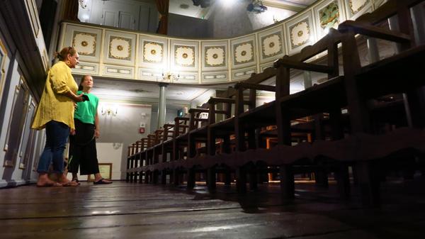 Das wunderschöne, kleine Stadttheater von 1791, frisch renoviert.