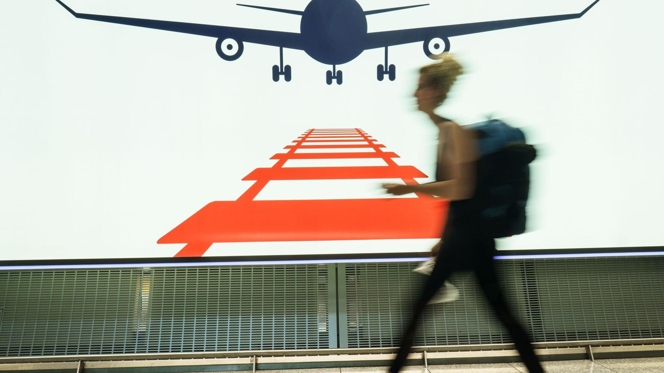 Greenpeace: Klimafreundliche Bahn oft teurer als Flug