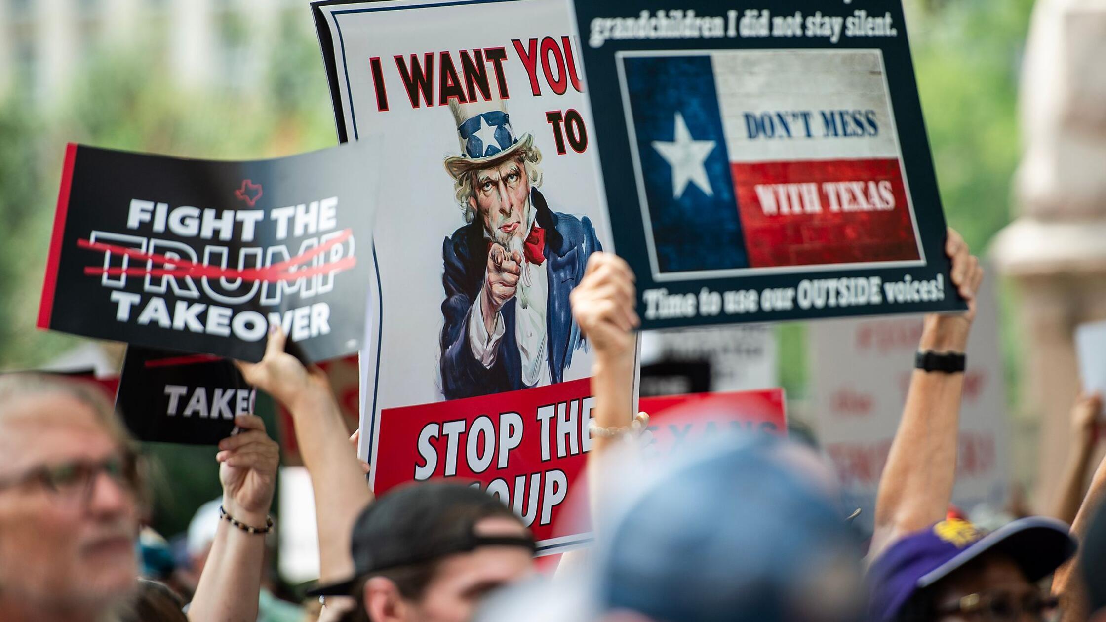 Texas treibt umstrittenen neuen Wahlkreis-Zuschnitt voran