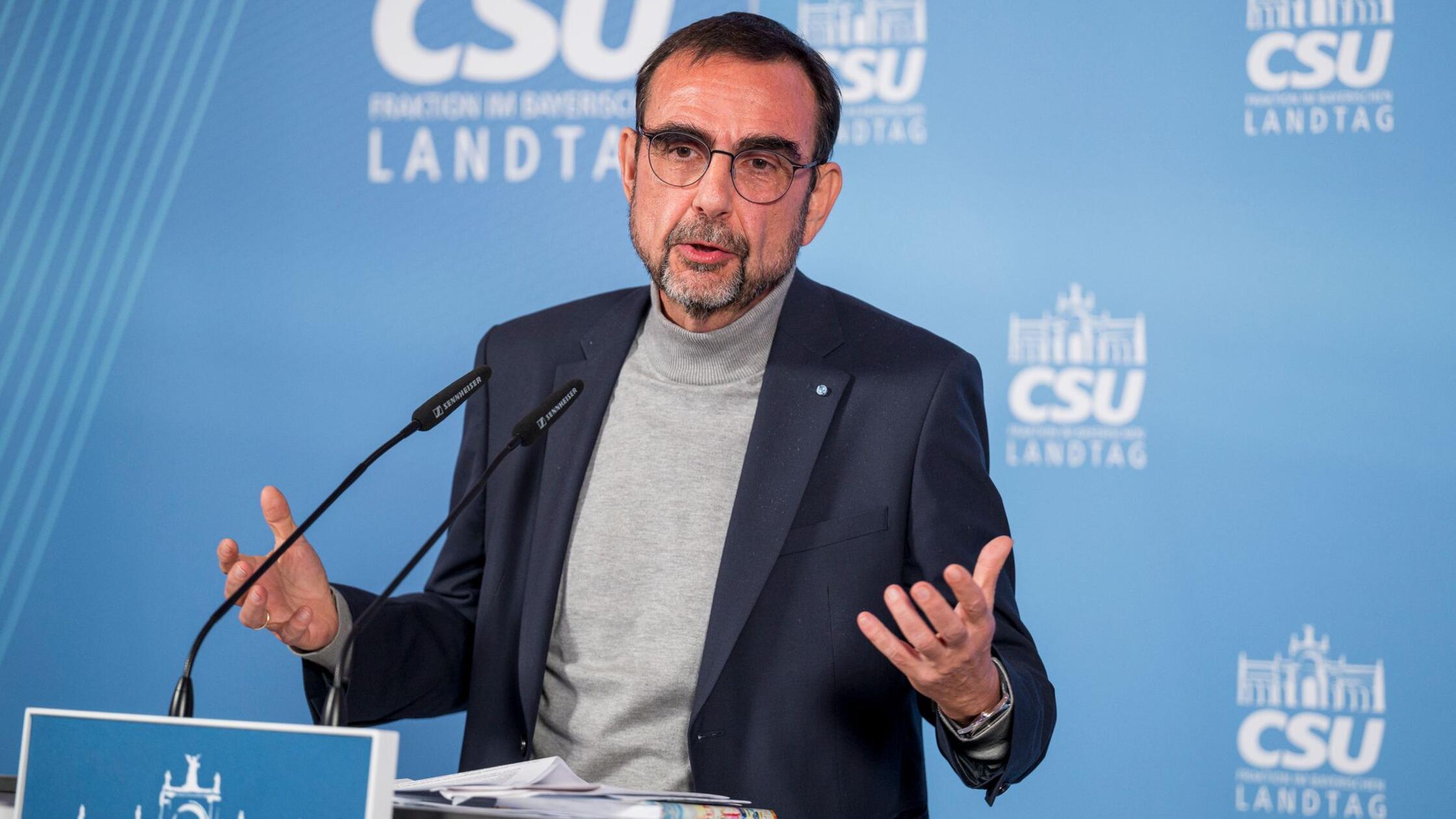 CSU-Politiker Holetschek gegen Kontaktgebühr