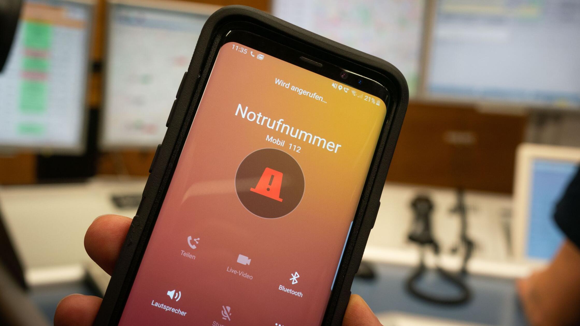 Automatisierte Notrufe halten Leitstellen auf Trab