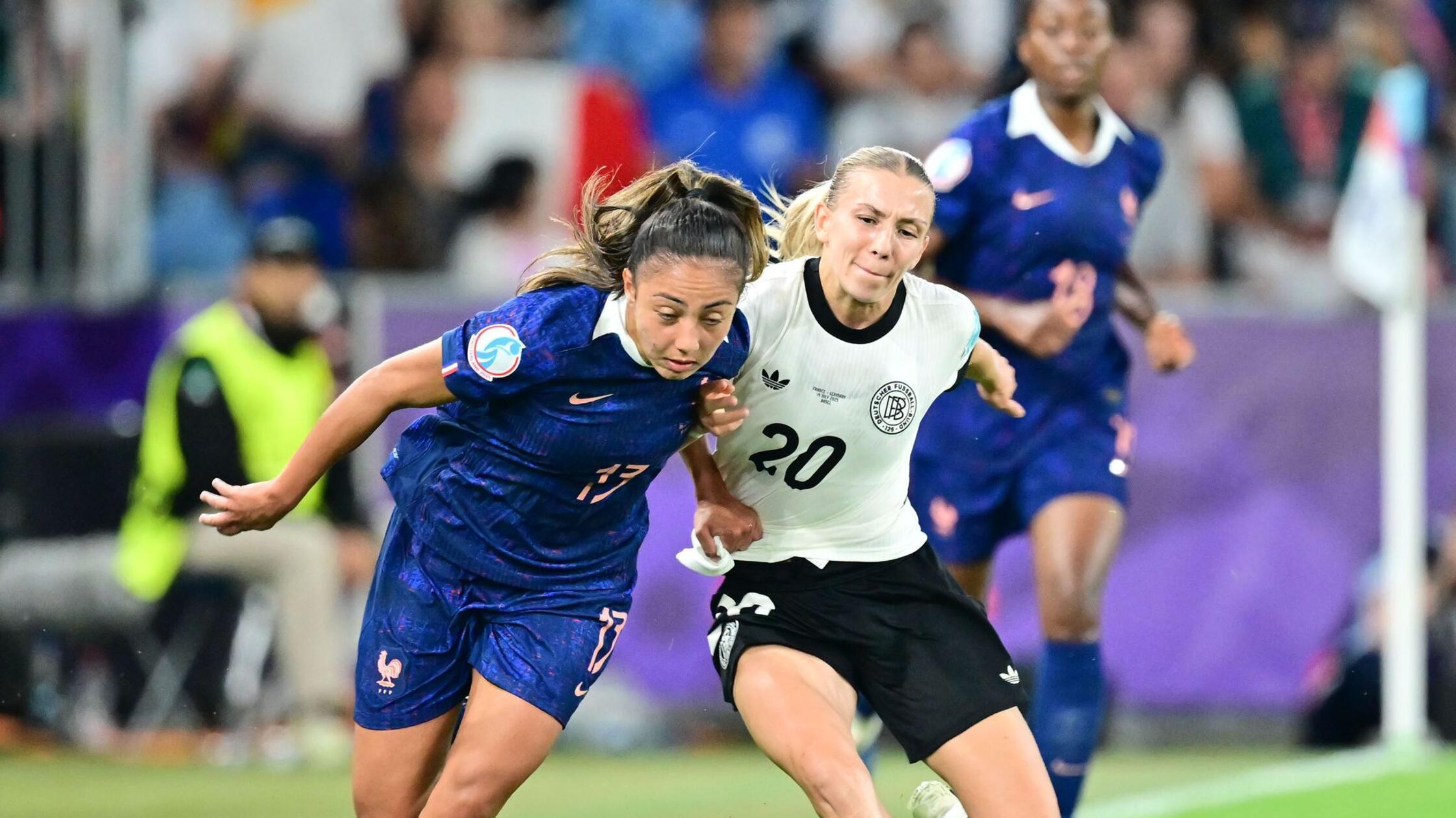 DFB-Frauen in Düsseldorf gegen Frankreich