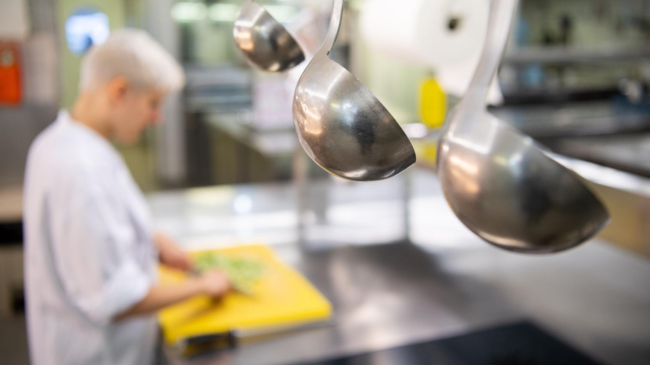 Angehende Köche und Verkäufer oft unzufrieden