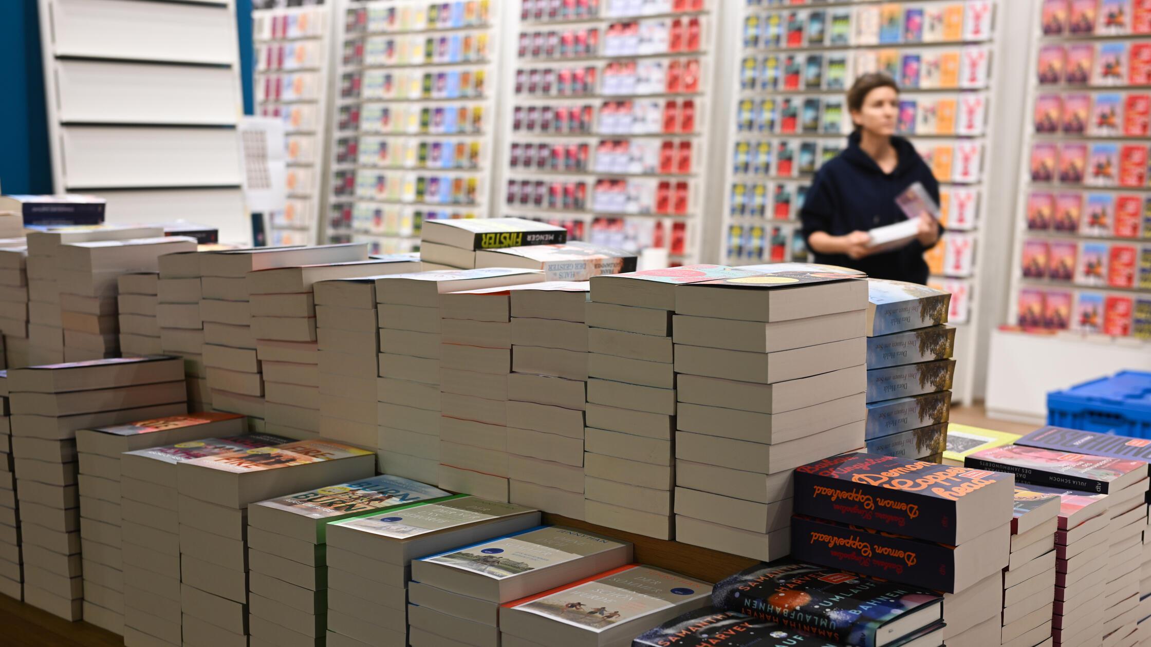 SPIEGEL-Bestsellerliste-Taschenbuch-Neue-Titel-im-praktischen-Format