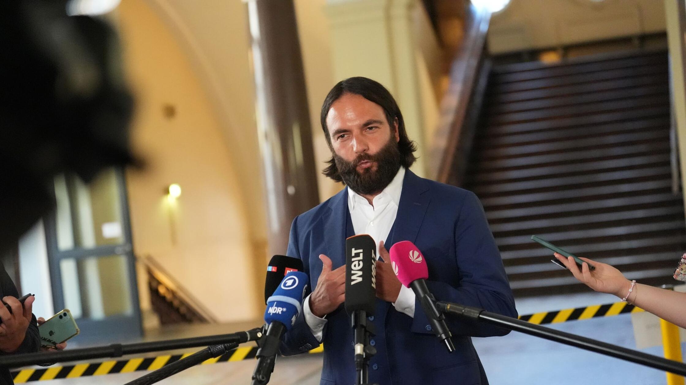 Ermittlungen gegen Anwalt von Christina Block wegen Titel