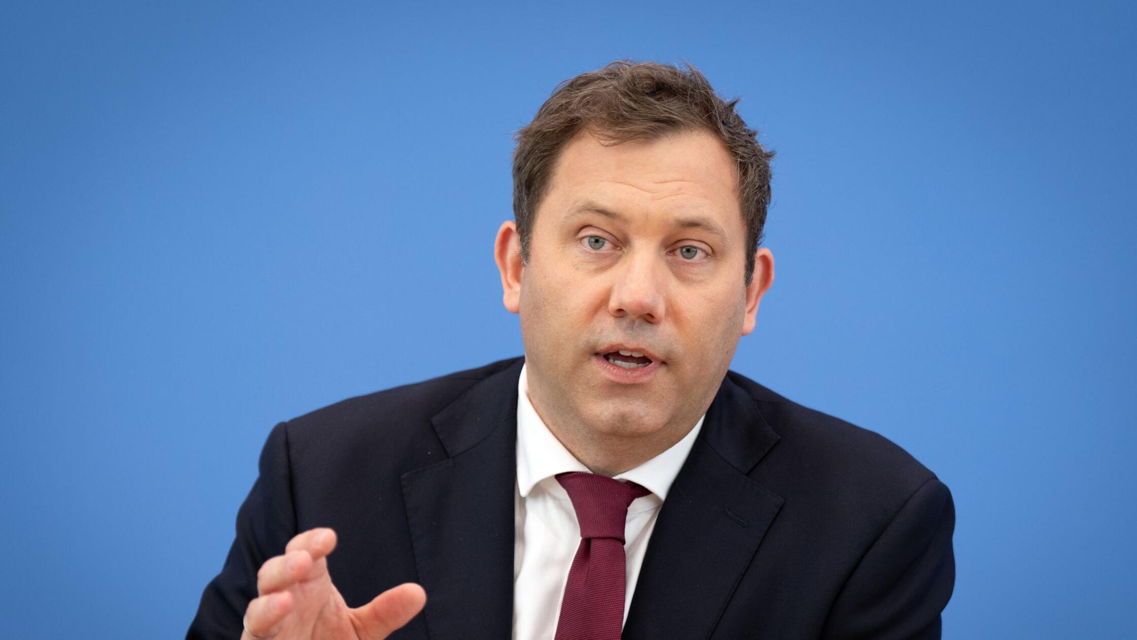 Klingbeil schreibt Spar-Brief an Kabinettskollegen