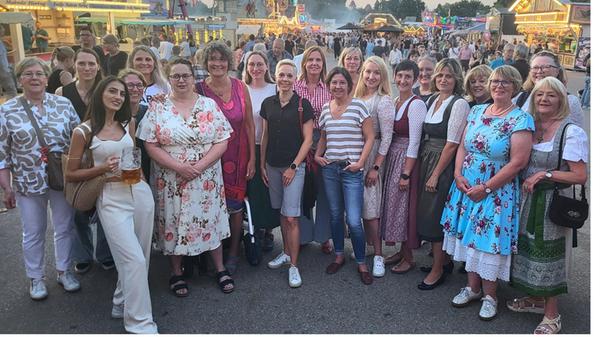 Bier, Politik und neue Gesichter: Wer saß an den Biertischen der Weißenburger Parteien?