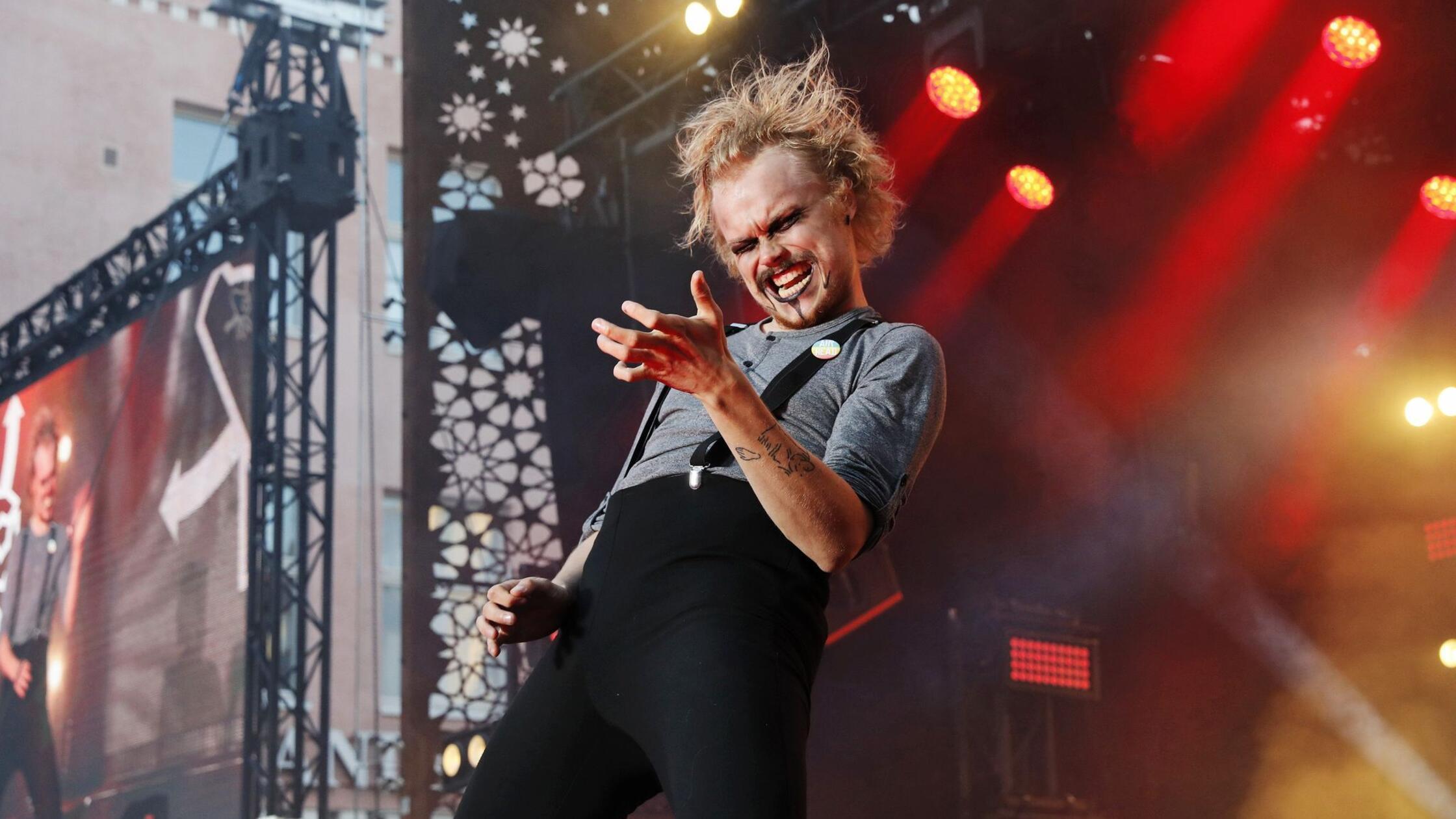 Finne gewinnt Luftgitarren-WM - Münchner Vierter