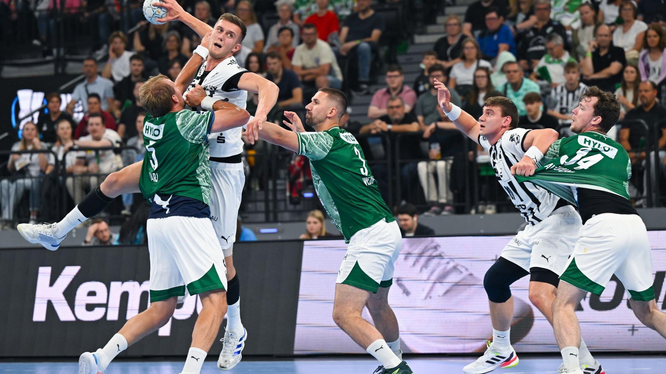 Handball-Krimi: Füchse Berlin gewinnen Supercup