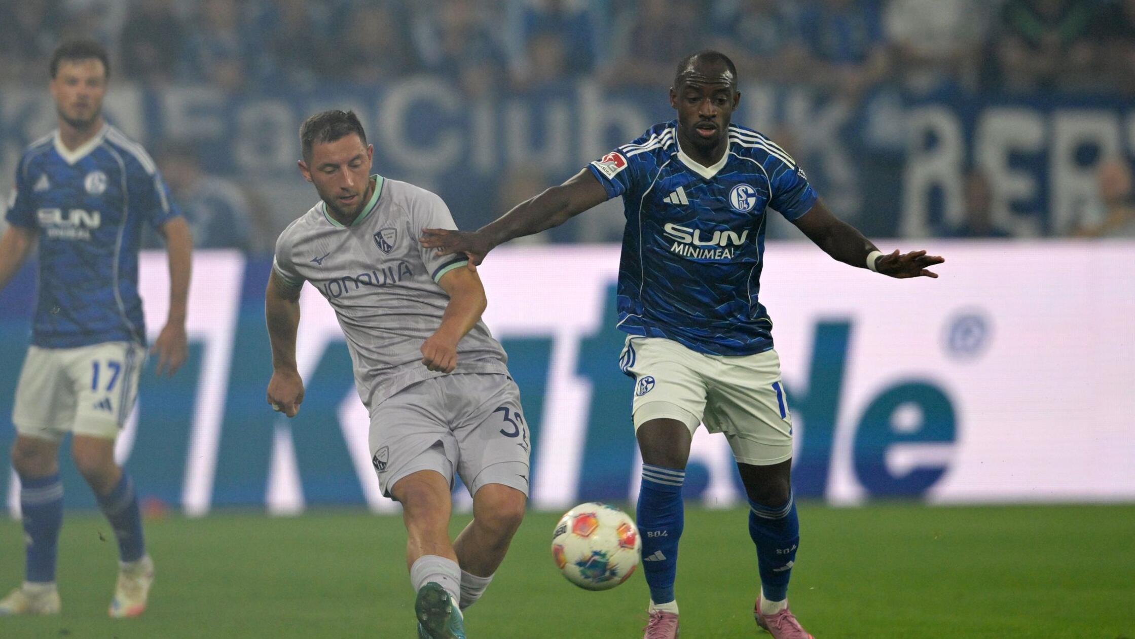 Schalke 04 dreht das Spiel und gewinnt gegen Bochum