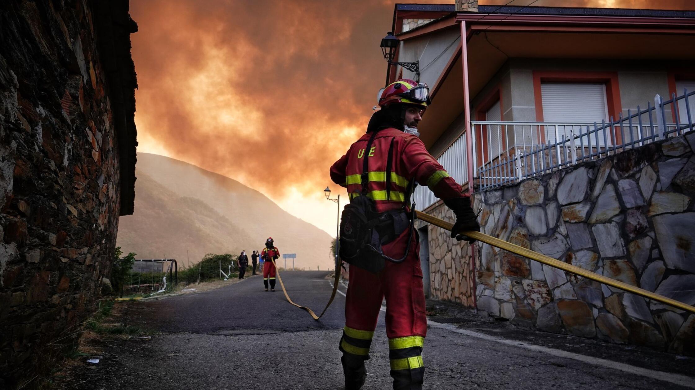 Deutsche Feuerwehrleute jetzt in Nordspanien im Einsatz