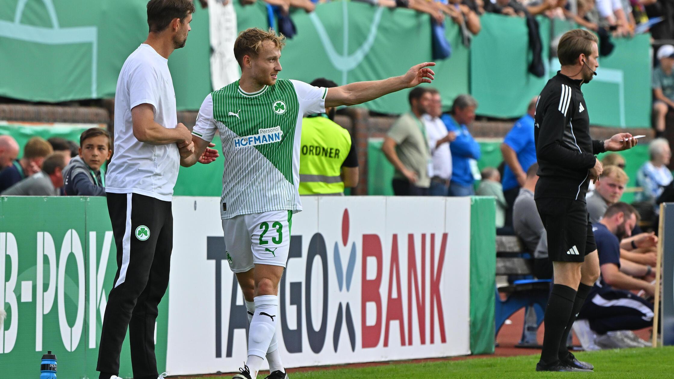 Live! Bundesliga-Absteiger zu Gast in Fürth: Schenkt das Kleeblatt seinen Fans einen Heimsieg?