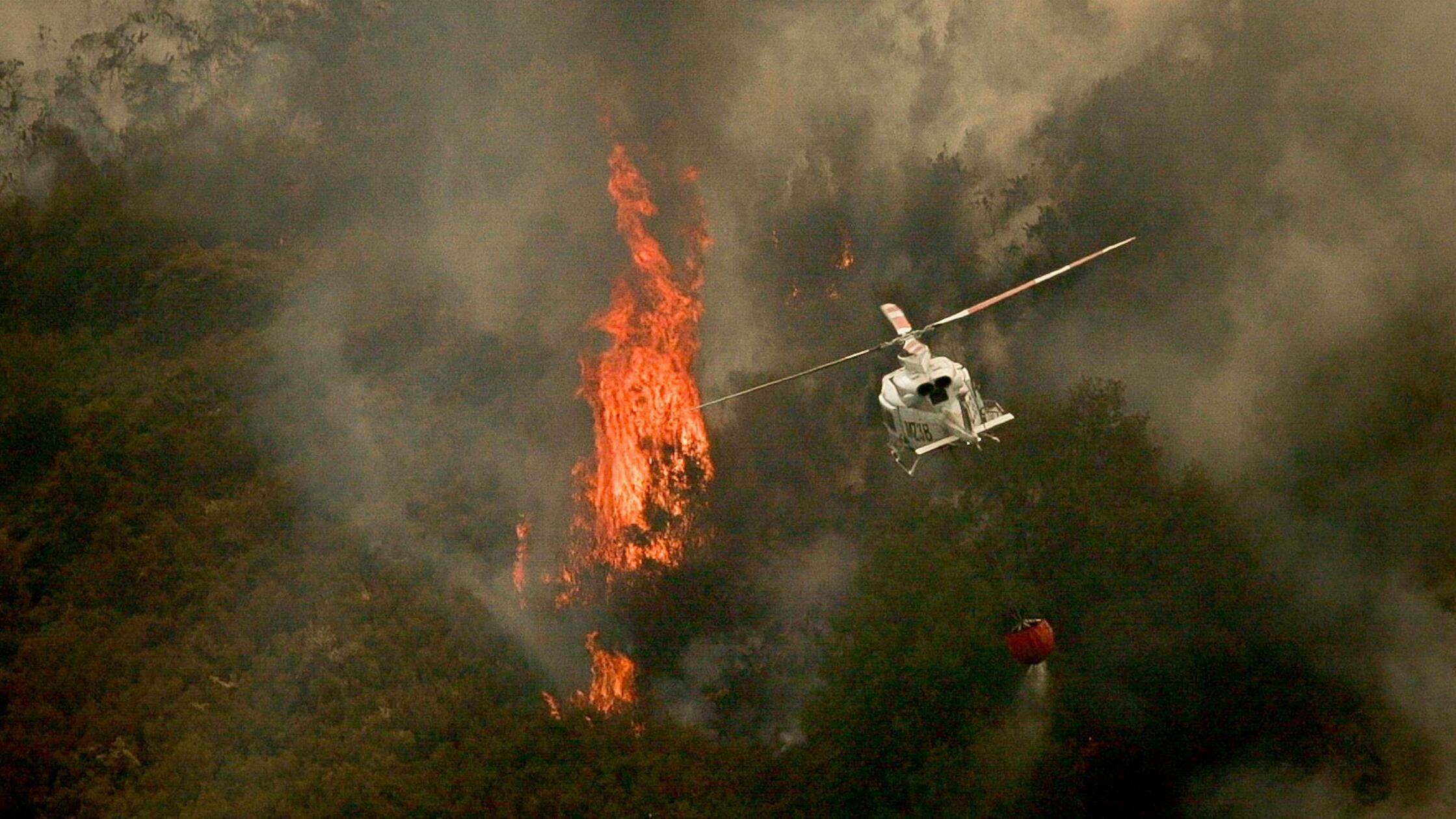 Hilfe für Brand-Opfer in Spanien - Viele Feuer lodern weiter