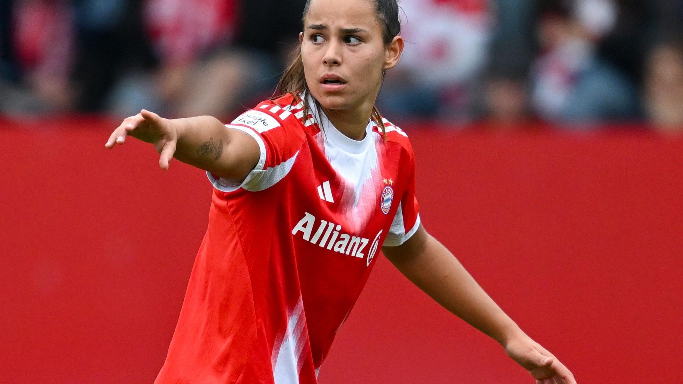 Zurück aus der „Hölle“: Lena Oberdorf vor besonderem Spiel