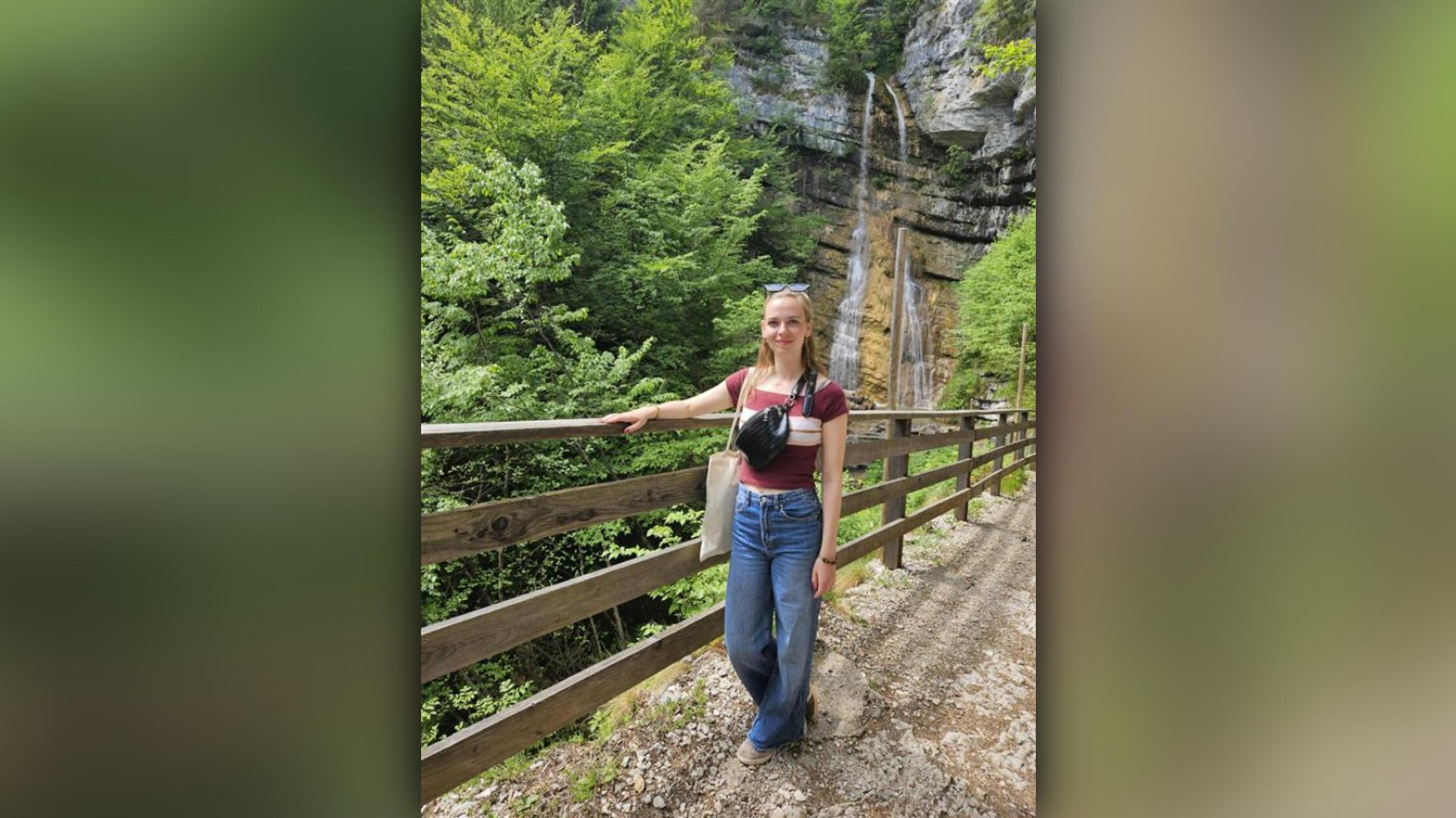 Unter der Spitze des Mount Finonchio liegt das „gemalte Dorf" Guardia. Von dort aus sind es nur knapp zehn Minuten Wanderweg bis zu den Wasserfällen: Cascata dell'Hoffentol.