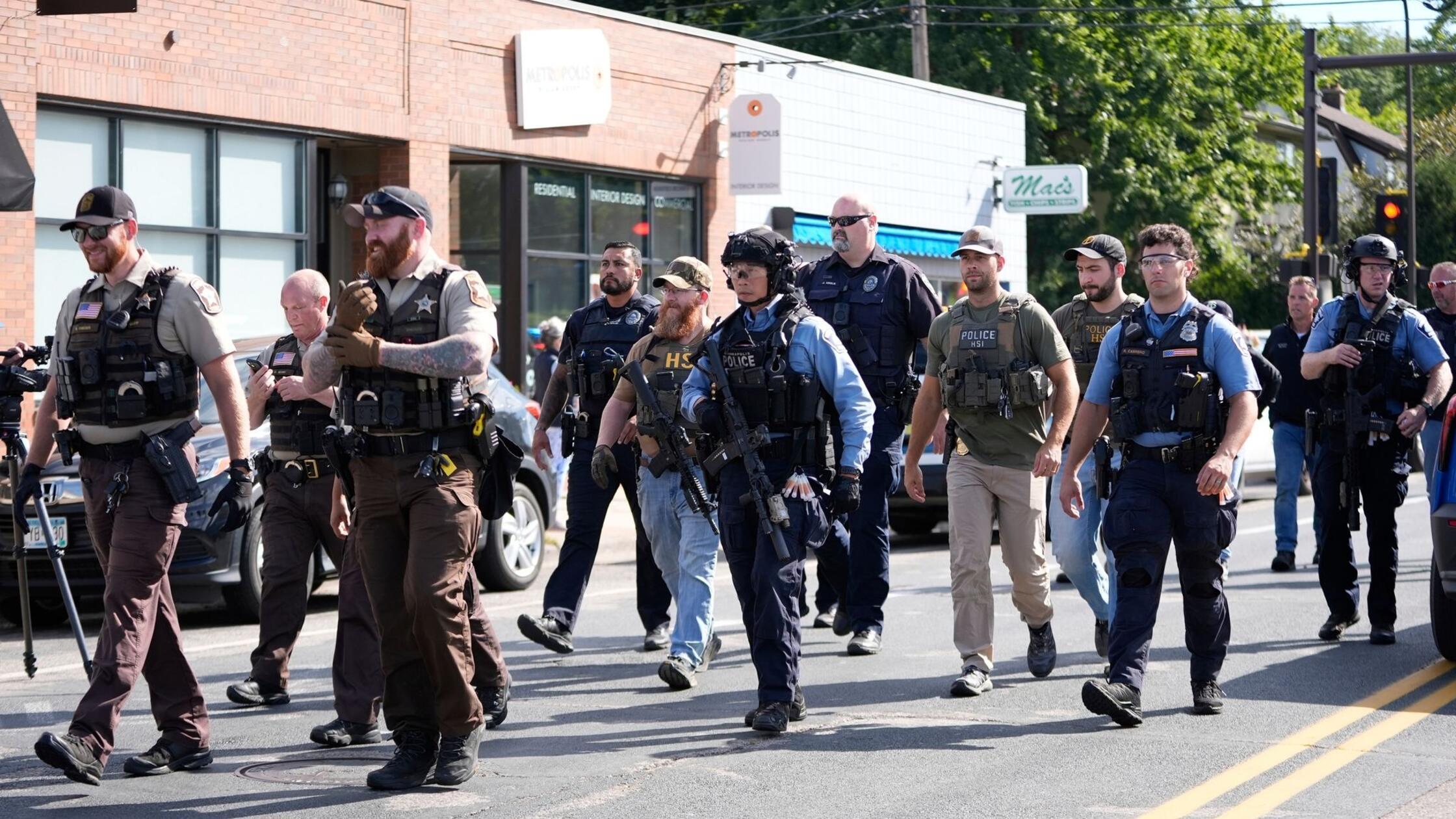 Getötet aus Hass? Nach Schüssen an Schule ist Motiv unklar