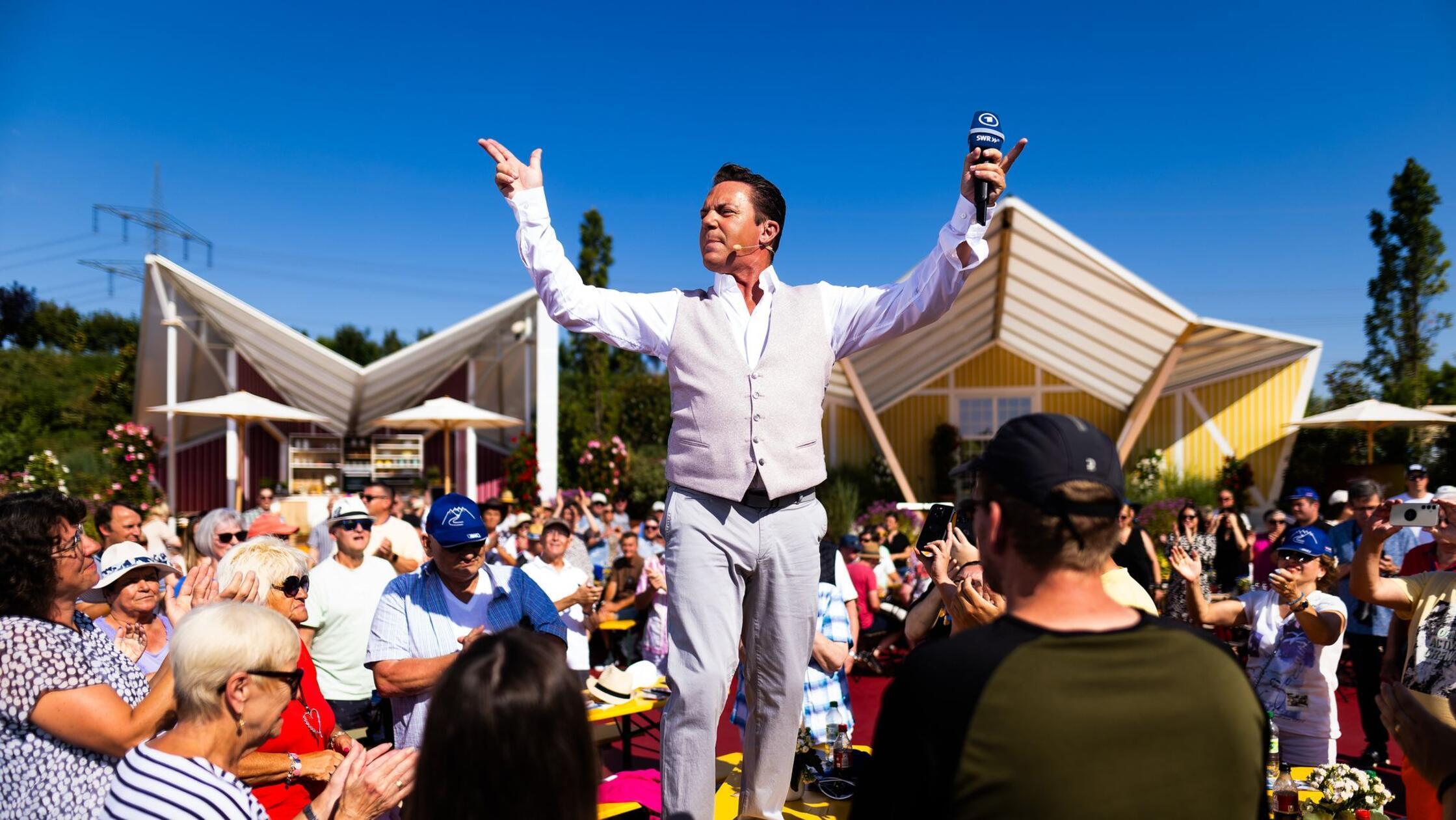 Stefan Mross nach Tod von Mutter zurück auf der Bühne