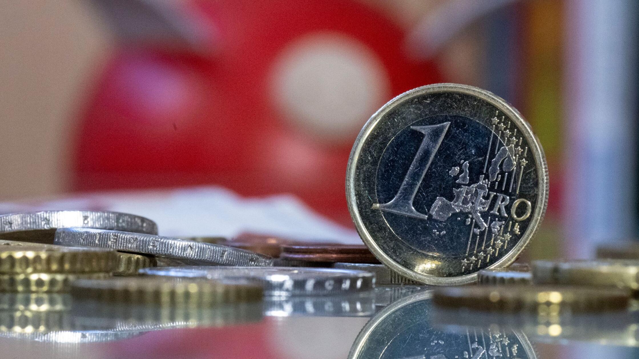 Studie: Mädchen wissen weniger über Wirtschaft als Jungen